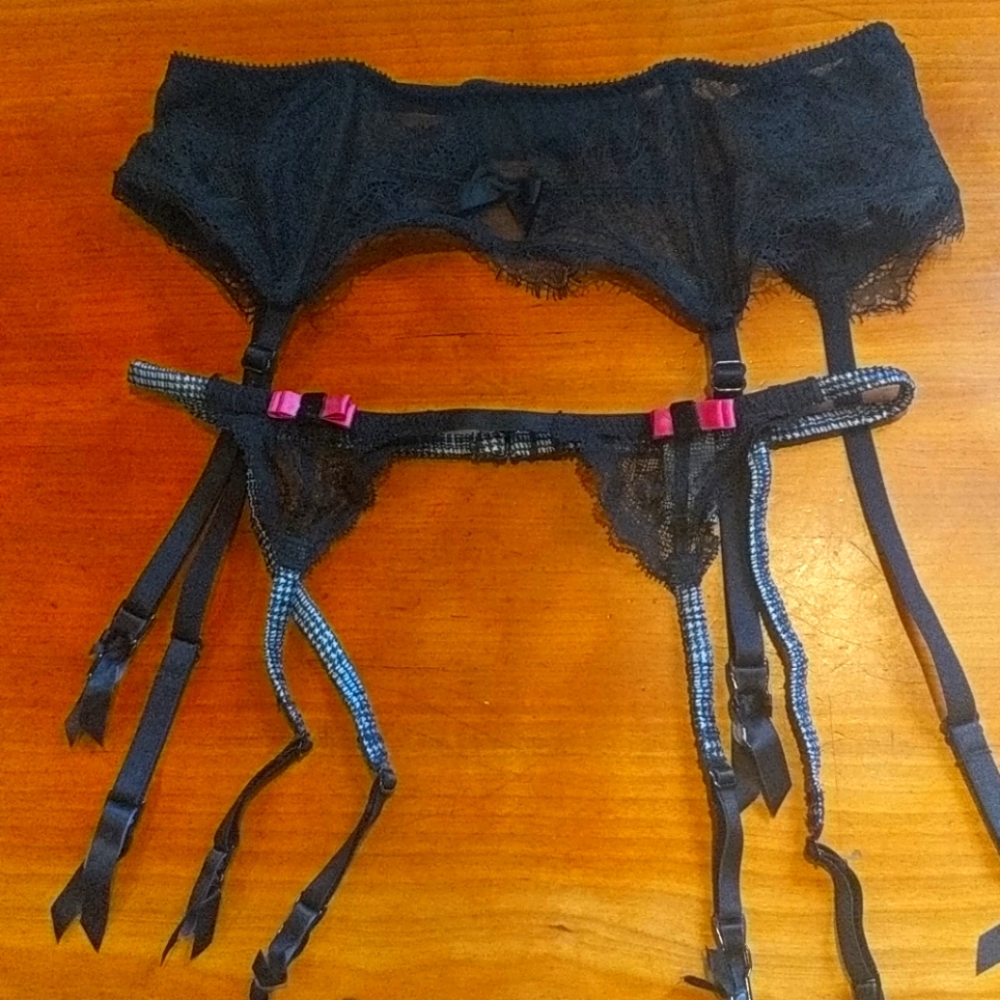 🆕4 for $10 VS Garters